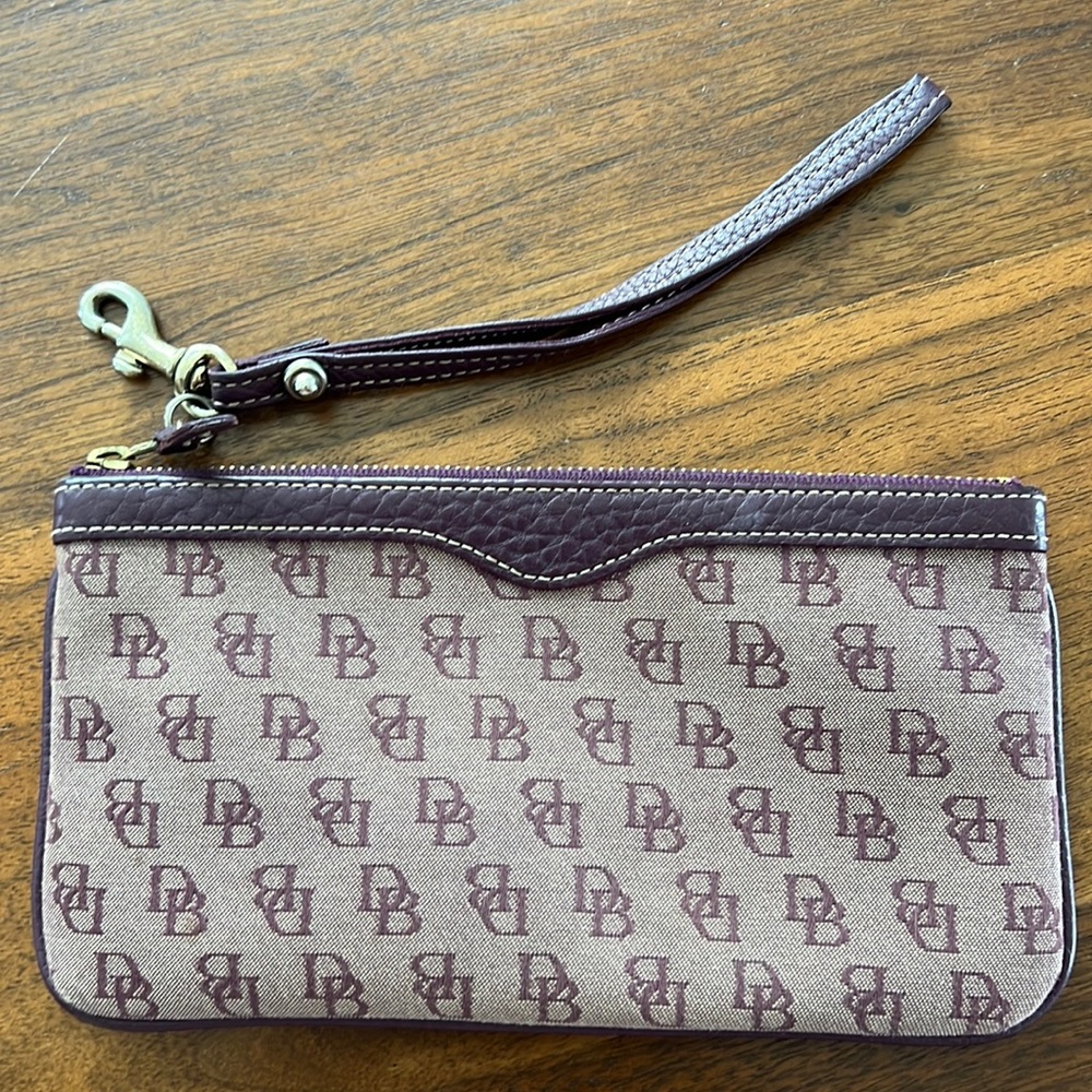 Dooney and Bourke wristlet. Almost new!